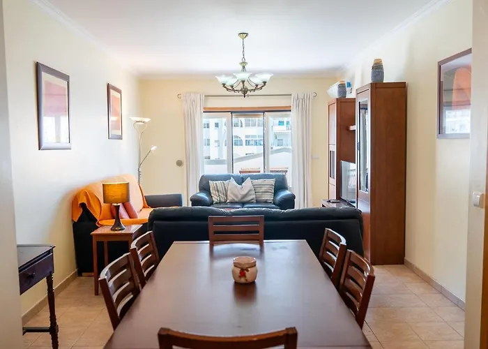 2 Beedroms Old Tow *